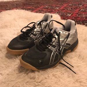 BNWT Asics running shoes!